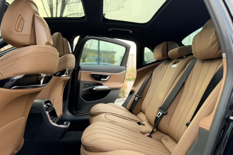 Used Mercedes-Benz E-Class 2024 E 260 L
