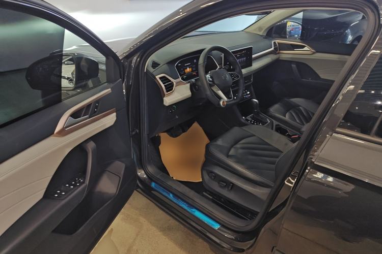 Used Volkswagen Tharu 2023 300TSI Two-Wheel-Drive Moonlight Edition Driver Seat