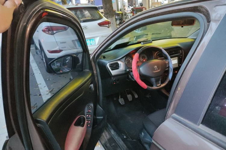 Used Peugeot 301 2014 1.6L Manual Comfort Edition