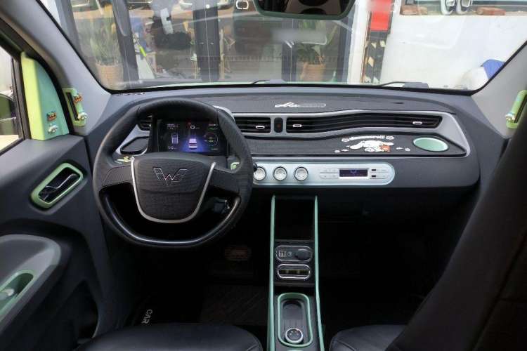 Used Wuling Hongguang MINIEV 2021 Macaron Fashion Model Lithium Iron Phosphate