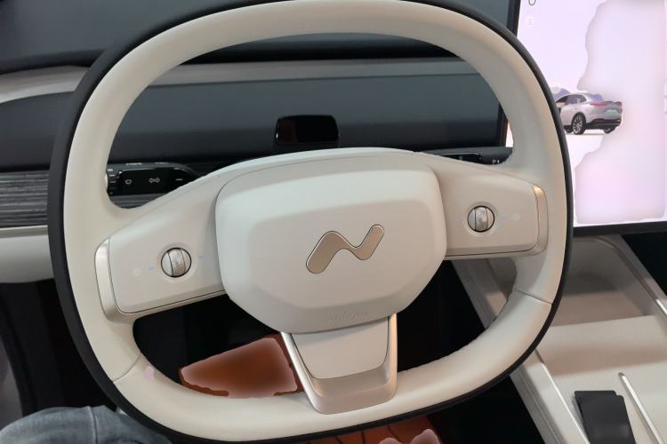 Used ONVO L60 2024 60 kWh Rear-Drive Version
