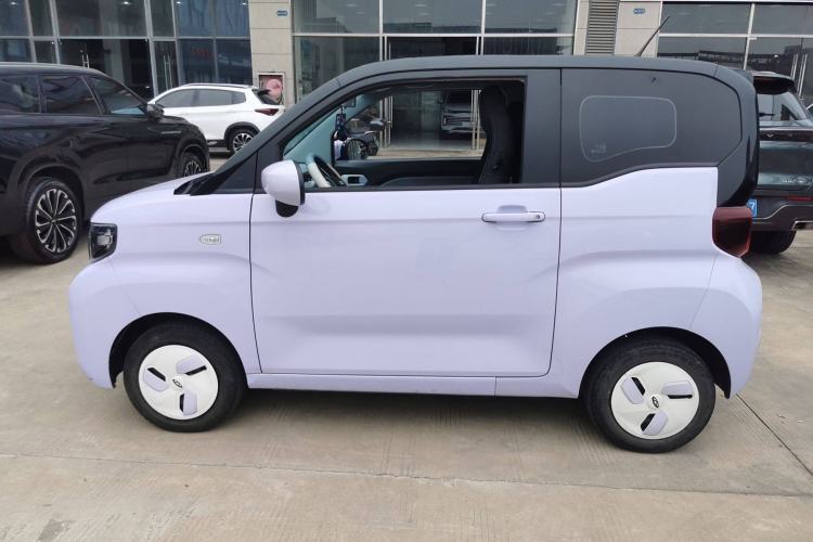 Used Chery QQ Ice Cream 2022 170km Sundae Phosphate Lithium-Ion