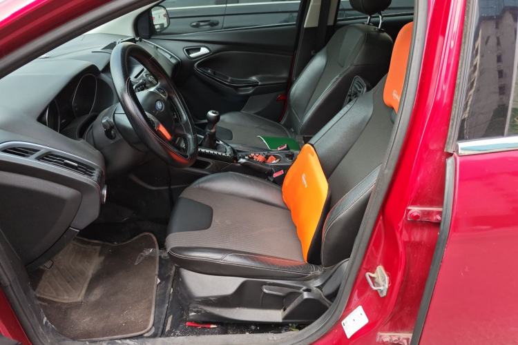 Used Ford Focus 2012 Hatchback 1.6L Manual Fashion Edition