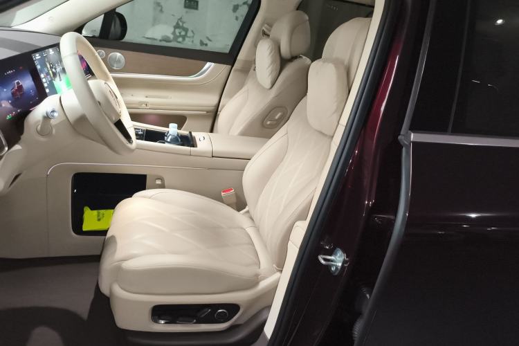 Used Hima AITO M9 2025 Extended-Range Ultra Version 52 kWh 6-Seater Left Front Seat