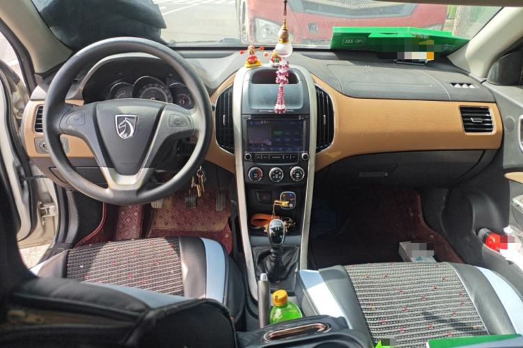 Used Baojun 630 2013 1.5L manual Comfort trim

