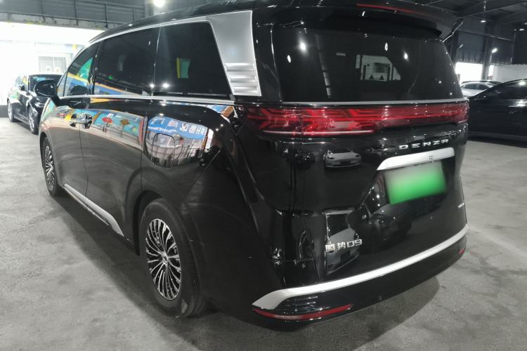 Used Denza D9 2024 DM-i 980 Four-Wheel Drive Prestige Model Exterior 2