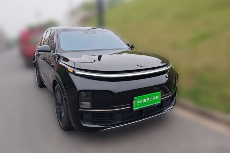 Used Li Auto L8 2024 Pro Model Front Right 45 Deg