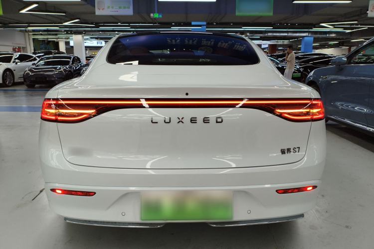 Used Hima Luxeed S7 2025 855 km Max Rear