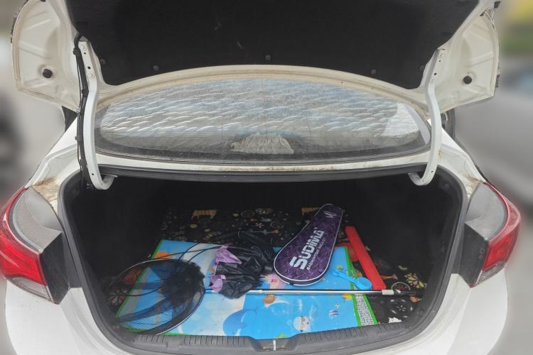 Used Hyundai Elantra (5th Generation / Langdong) 2016 1.6L Automatic Smart Version