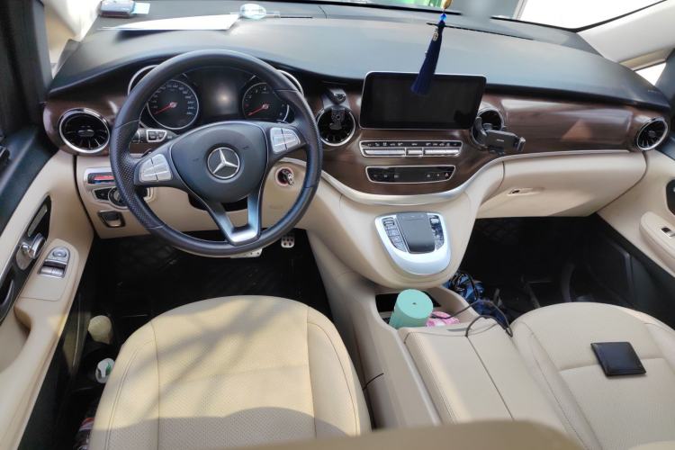 Used Mercedes-Benz V-Class 2021 V 260 Avantgarde Edition