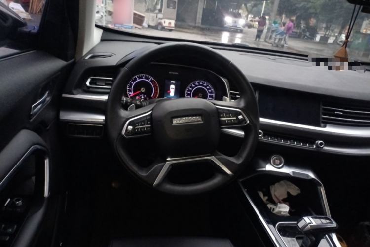 Used Haval H6 2017 Red Label 2.0T Automatic Two-Wheel Drive ZhiShang Model