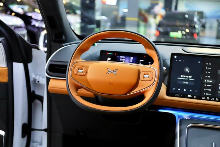 Used XPeng G9 2025 625 Long-Range Max Interior 12