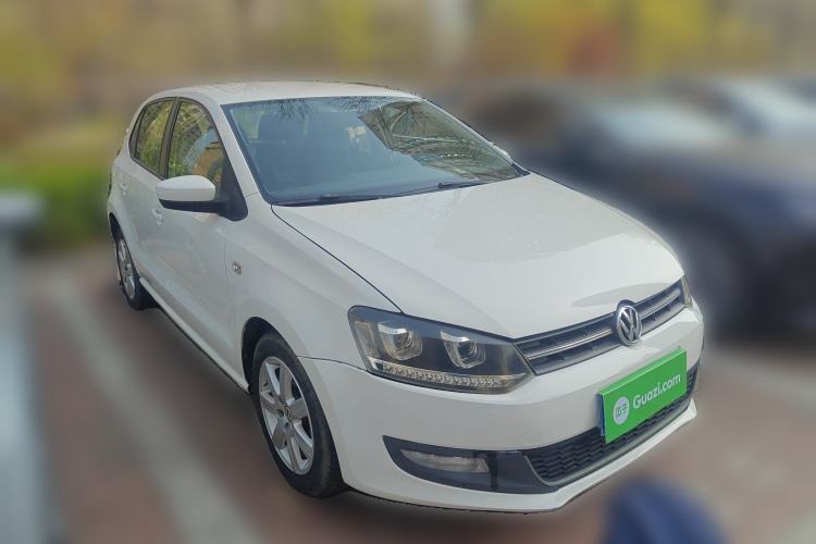 Used Volkswagen Polo 2013 1.4L Automatic Comfort Edition Front Right 45 Deg