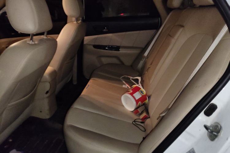 Used Changan Eado 2015 1.6L Manual Luxury Model China V Standard
