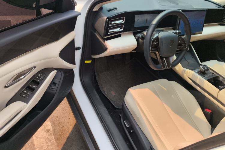 Used BYD Qin L 2024 DM-i 120KM Leading Model
