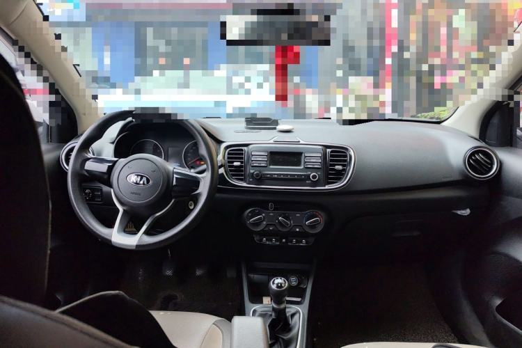 Used Kia Pegas 2017 1.4L Manual Value Edition Center Console