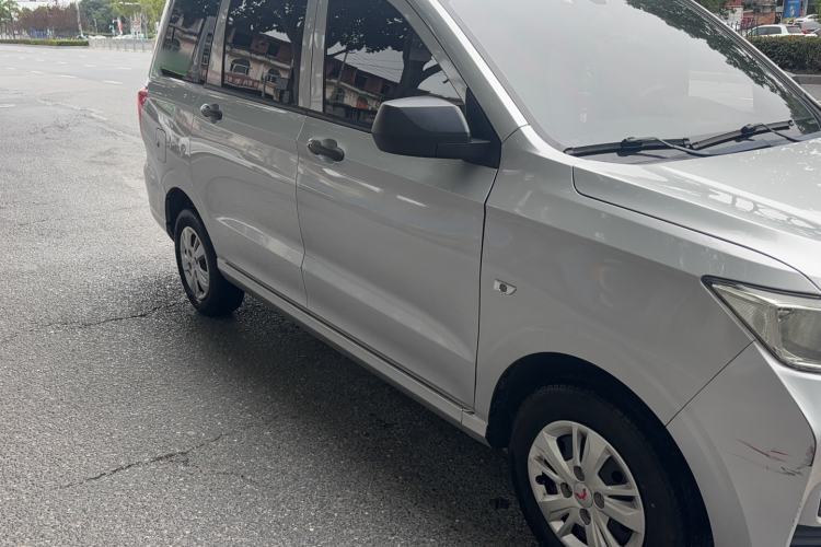 Used Wuling Hongguang 2021 1.5L S Base Version LAR
