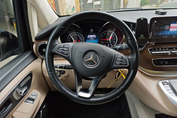 Used Mercedes-Benz V-Class 2020 V 260 L Long-wheelbase Luxury Edition Steering Wheel