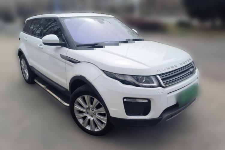 Used Land Rover Range Evoque 2018 240 PS SE Smart Brilliance Edition Front Right 45 Deg
