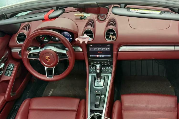 Used Porsche 718 2020 Boxster 2.0T Interior 1