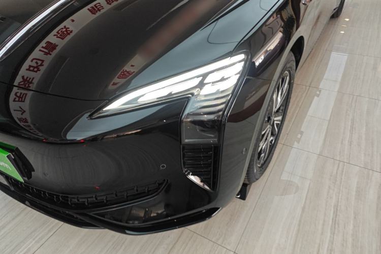 Used Hongqi EH7 2025 690 Smart Selection Edition