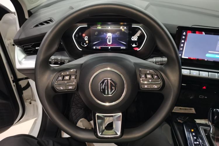 Used MG 5 2022 180 DVVT CVT Youth Luxury Edition
