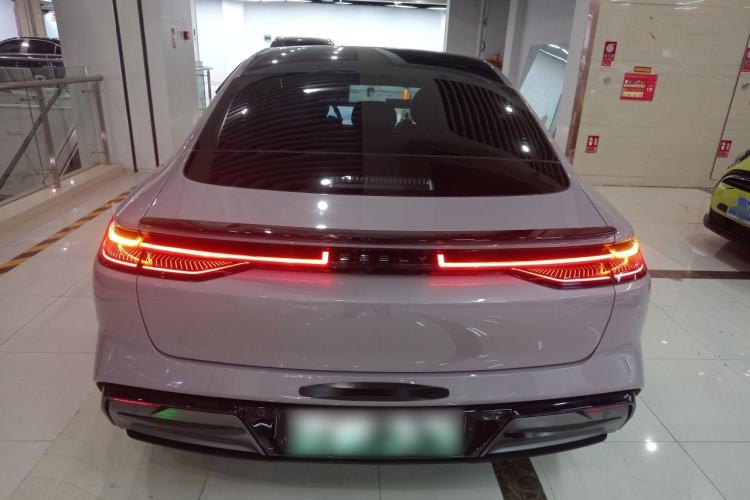 Used Geely Galaxy E8 2024 550 km Range Rear-Drive Dragon Edition