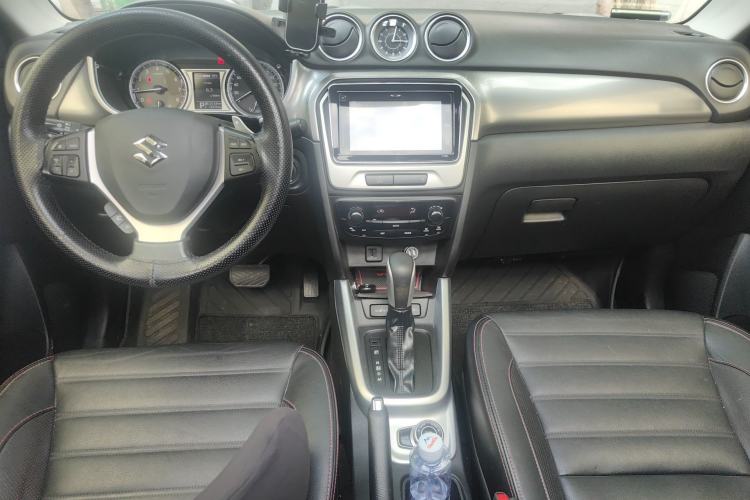 Used Suzuki Vitara 2016 1.4T Automatic 4x4 Flagship Model Center Console
