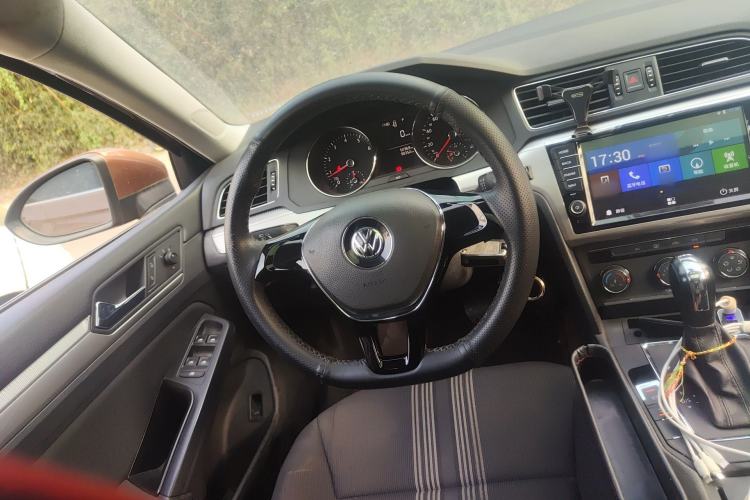 Used Volkswagen Lamando 2017 230TSI DSG Fashion Edition
