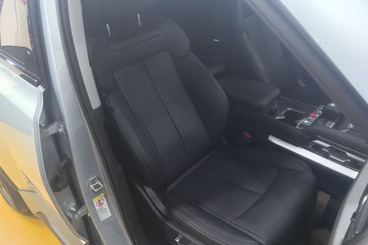 Used Formula Leopard Titanium 3 2025 501KM All-Wheel Drive Intelligent Driving Ultra Version