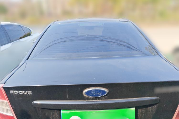 Used Ford Focus 2013 Sedan Classic 1.8L Manual Base Model