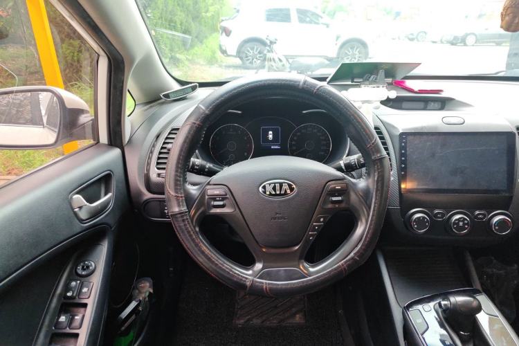 Used Kia K3 2016 1.6L Automatic GLS Steering Wheel