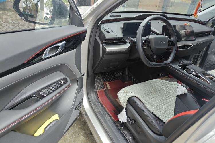 Used CHANGAN OSHAN Z6 2022 Blue Whale 1.5T DCT Luxury Model Driver Seat