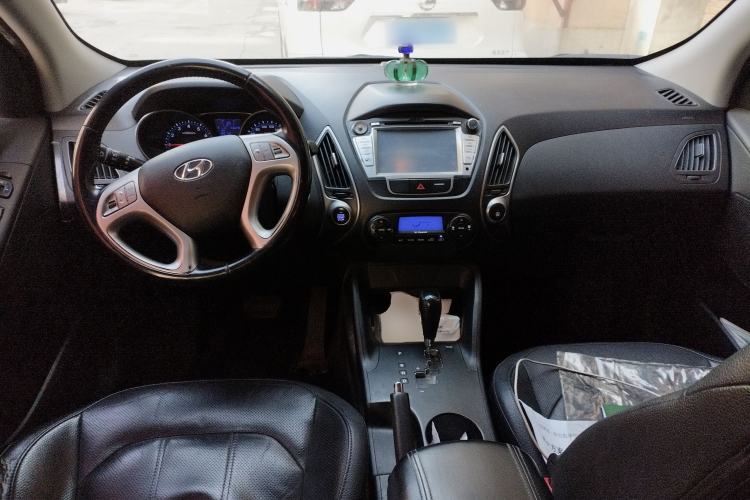 Used Hyundai ix35 2013 2.0L Automatic Two-Wheel Drive Smart GLS China IV Standard