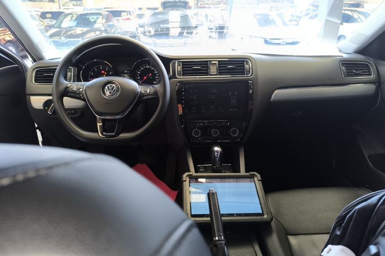 Used Volkswagen Sagitar 2017 1.6L Automatic Comfort Model
