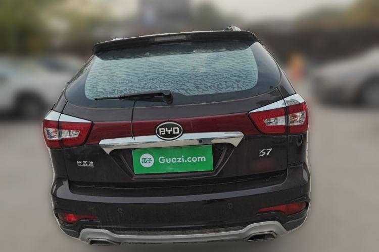 Used BYD S7 2015 2.0T Upgraded Automatic Luxury Version Exterior 4