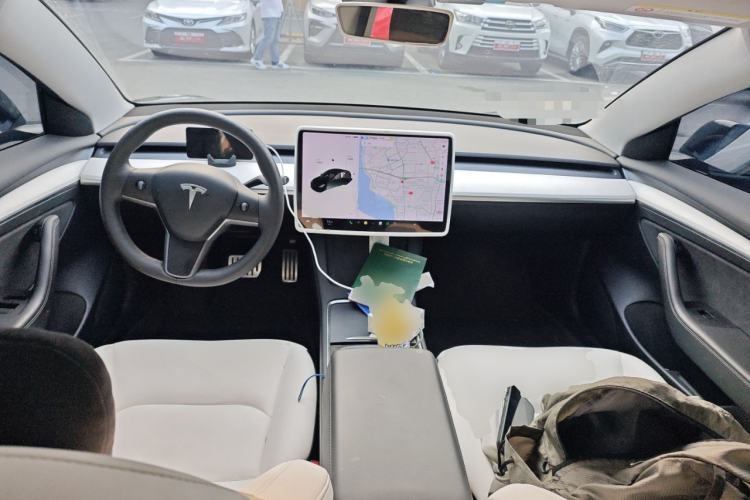 Used Tesla Model 3 2021 Performance High-Performance All-Wheel-Drive Version Center Console