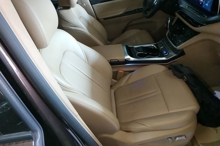 Used Buick GL8 2021 ES Landtrek 653T Luxury Model

