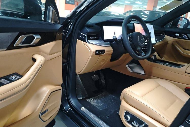 Used Lynk & Co 09 EM-P 2025 2.0TD EM-P Four-Wheel Drive Max Five Seats Driver Seat