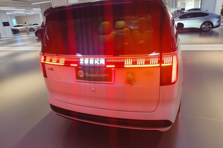 Used Zeekr 009 2024 7-Seater Aisle Version 108 kWh