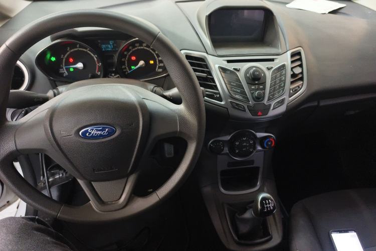 Used Ford Fiesta 2013 Hatchback 1.5L Manual Fashion Edition
