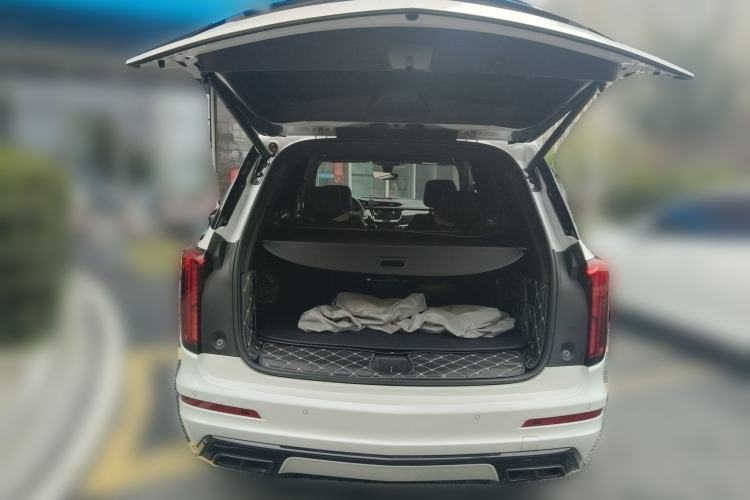Used Cadillac XT6 2021 2.0T Six-Seater Four-Wheel-Drive Luxury Version
