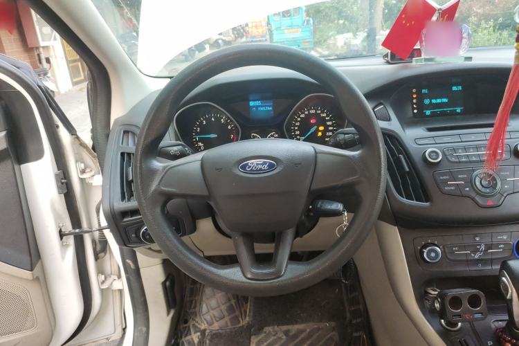 Used Ford Focus 2015 Sedan 1.6L Automatic Comfort Model

