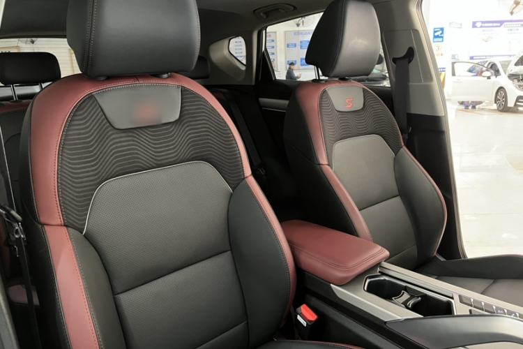 Used Geely Auto Coolray 2021 1.4T DCT Diamond Edition Interior 8