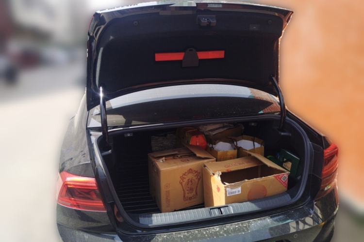 Used Volkswagen Magotan 2020 330TSI DSG Luxury Edition Trunk