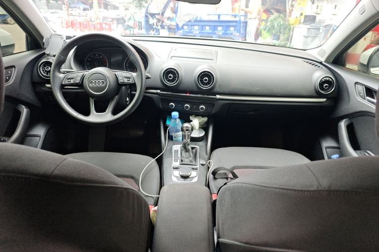 Used Audi A3 2018 30th Anniversary Edition Sportback 35 TFSI Ambition Model Center Console