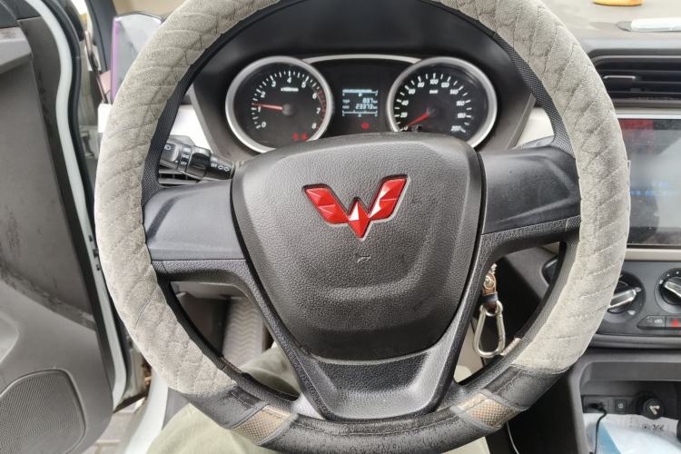 Used Wuling Hongguang 2021 1.5L Facelifted S Comfort Version with Electric Power Steering LAR Steering Wheel