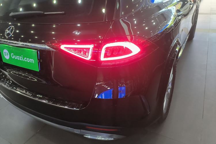 Used Mercedes-Benz GLE 2021 GLE 350 4MATIC Stylish Model Right Rear Taillight