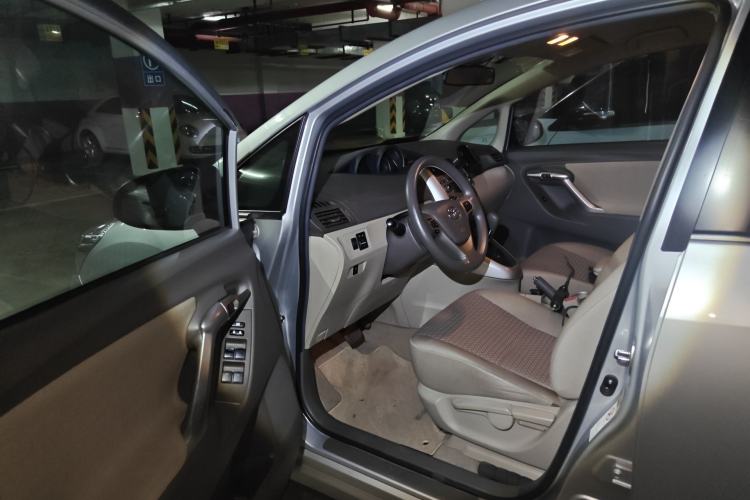 Used Toyota Verso 2014 Starlight 180E CVT Elite Edition Driver Seat