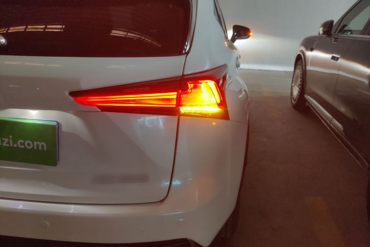 Used Lexus NX 2020 200 Front-Wheel Drive Vmotion Edition China VI Standard